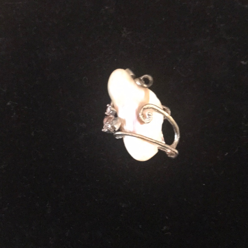 Mother of pearl pendant